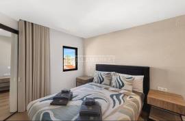 2 bedroom duplex apartment with sea view refurbished, furnished and equipped with AL License located 1.2 kms from the famous Praia da Oura in Albufeira. 2 bedroom duplex apartment with sea view refurbished, furnished and equipped with AL License located 1.2 kms from the famous Praia da Oura in Albufeira.
