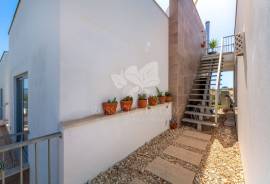 3-Bedroom Townhouse for Sale in Fuseta with Sea Views, Garden & Jacuzzi