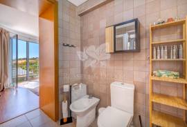 3-Bedroom Townhouse for Sale in Fuseta with Sea Views, Garden & Jacuzzi