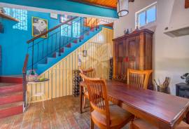 Characterful 4 or 5 Bedroom detached Villa Near Fuseta.