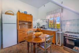 Characterful 4 or 5 Bedroom detached Villa Near Fuseta.