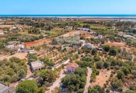 Characterful 4 or 5 Bedroom detached Villa Near Fuseta.