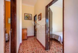 Characterful 4 or 5 Bedroom detached Villa Near Fuseta.