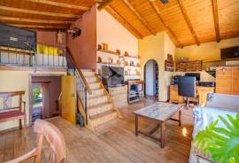 Characterful 4 or 5 Bedroom detached Villa Near Fuseta.