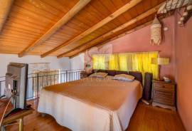 Characterful 4 or 5 Bedroom detached Villa Near Fuseta.