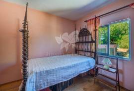 Characterful 4 or 5 Bedroom detached Villa Near Fuseta.