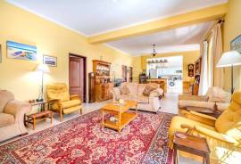 3 bedroom villa with garden plot of c.1100 m2 near to Fuseta, East Algarve 3 bedroom villa with garden plot of c.1100 m2 near to Fuseta, East Algarve