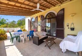 3 bedroom villa with garden plot of c.1100 m2 near to Fuseta, East Algarve 3 bedroom villa with garden plot of c.1100 m2 near to Fuseta, East Algarve