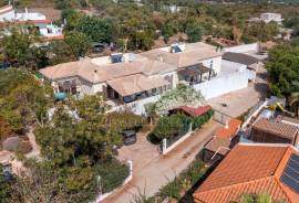 3 bedroom villa with garden plot of c.1100 m2 near to Fuseta, East Algarve 3 bedroom villa with garden plot of c.1100 m2 near to Fuseta, East Algarve