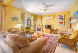 3 bedroom villa with garden plot of c.1100 m2 near to Fuseta, East Algarve 3 bedroom villa with garden plot of c.1100 m2 near to Fuseta, East Algarve