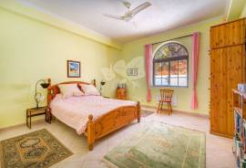 3 bedroom villa with garden plot of c.1100 m2 near to Fuseta, East Algarve 3 bedroom villa with garden plot of c.1100 m2 near to Fuseta, East Algarve