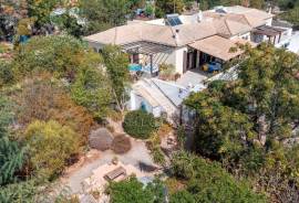 3 bedroom villa with garden plot of c.1100 m2 near to Fuseta, East Algarve 3 bedroom villa with garden plot of c.1100 m2 near to Fuseta, East Algarve