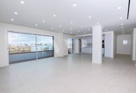 3-Bedroom Apartment at ERILUC, Quarteira – Contract Assignment