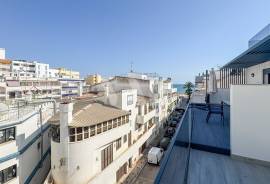 2 bedroom apartment for annual rental with Sea View 100 Meters from the Beach in Quarteira