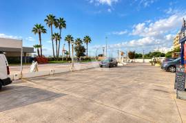 Commercial Space with Terrace on the Quarteira Promenade, Oceanfront Commercial Space with Terrace on the Quarteira Promenade, Oceanfront