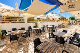 Commercial Space with Terrace on the Quarteira Promenade, Oceanfront Commercial Space with Terrace on the Quarteira Promenade, Oceanfront