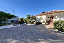 Chalet Remedios Country Property