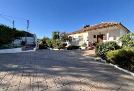 Chalet Remedios Country Property