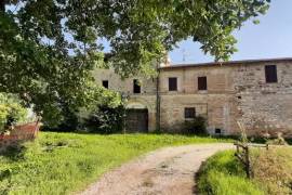 Traditional Italian House for Sale In CASTEL RITALDI Italy