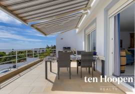 Contemporary Coastal Living with Panoramic Ocean Views, Praia da Luz Contemporary Coastal Living with Panoramic Ocean Views, Praia da Luz