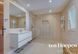 Contemporary Coastal Living with Panoramic Ocean Views, Praia da Luz Contemporary Coastal Living with Panoramic Ocean Views, Praia da Luz