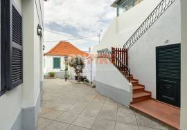 4 bedroom villa with sea view in Santa Luzia, Funchal 4 bedroom villa with sea view in Santa Luzia, Funchal