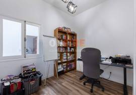 4 bedroom villa with sea view in Santa Luzia, Funchal 4 bedroom villa with sea view in Santa Luzia, Funchal