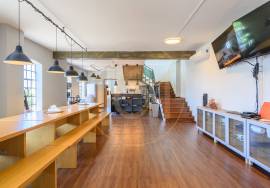 Offices in a rustic building in Aveleda, Vila do Conde. Offices in a rustic building in Aveleda, Vila do Conde.