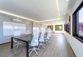 Offices in a rustic building in Aveleda, Vila do Conde. Offices in a rustic building in Aveleda, Vila do Conde.