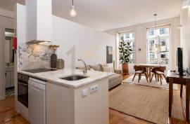 Studio T0+1 for rent in Rua de Santa Catarina, downtown Porto