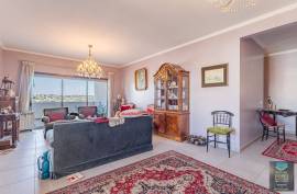 Wake up every day with Rio at your feet! Splendid T3 with large balconies and parking.