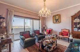Wake up every day with Rio at your feet! Splendid T3 with large balconies and parking.