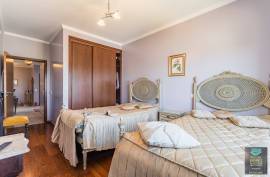 Wake up every day with Rio at your feet! Splendid T3 with large balconies and parking.