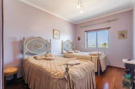 Wake up every day with Rio at your feet! Splendid T3 with large balconies and parking.