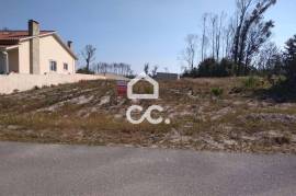 Land with feasibility of urban construction with an area of 1,660 m2, located in Vieira de Leiria, about 3 km from Praia da Vieira, in a quiet residential area. Contact us. Land with feasibility of urban construction with an area of 1,660 m2, located in Vieira de Leiria, about 3 km from Praia da Vieira, in a quiet residential area. Contact us.