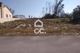 Land with feasibility of urban construction with an area of 1,660 m2, located in Vieira de Leiria, about 3 km from Praia da Vieira, in a quiet residential area. Contact us. Land with feasibility of urban construction with an area of 1,660 m2, located in Vieira de Leiria, about 3 km from Praia da Vieira, in a quiet residential area. Contact us.