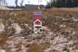Land with feasibility of urban construction with an area of 1,660 m2, located in Vieira de Leiria, about 3 km from Praia da Vieira, in a quiet residential area. Contact us. Land with feasibility of urban construction with an area of 1,660 m2, located in Vieira de Leiria, about 3 km from Praia da Vieira, in a quiet residential area. Contact us.