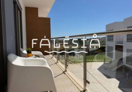 SEMI-DETACHED HOUSE WITH HUGE GARAGE (35 sqm)