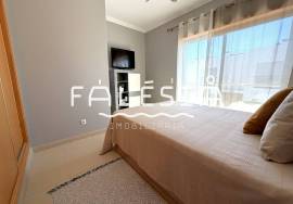 SEMI-DETACHED HOUSE WITH HUGE GARAGE (35 sqm)