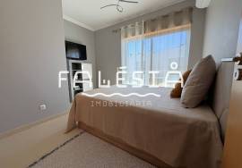 SEMI-DETACHED HOUSE WITH HUGE GARAGE (35 sqm)