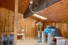 A Cute Stone Village House To Refresh With 2 Bedrooms In A Lively Village.
