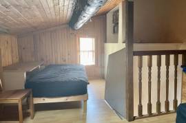 A Cute Stone Village House To Refresh With 2 Bedrooms In A Lively Village.