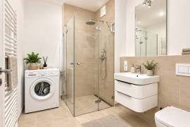 Vacant furnished 2-room apartment with balcony close to Alexander Platz
