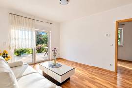 Vacant 3-bedroom bungalow with large garden, terrace and garage in Blankenfelde-Mahlow