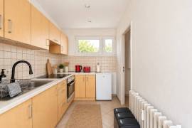 Investment: 2 Vacant Apartments with Balcony, Lift & Parking in Charlottenburg
