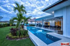 New Three Bedroom House with Private Pool and Extra Large Gardens for Sale in Hua Hin New Three Bedroom House with Private Pool and Extra Large Gardens for Sale in Hua Hin