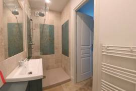 7 room, 250m2 Stone house for sale in Saint genies de fontedit - 700 000 € * 7 room, 250m2 Stone house for sale in Saint genies de fontedit - 700 000 € *