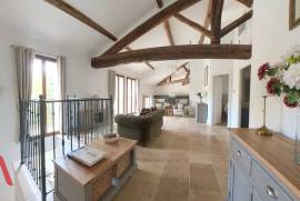 7 room, 250m2 Stone house for sale in Saint genies de fontedit - 700 000 € *