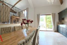 7 room, 250m2 Stone house for sale in Saint genies de fontedit - 700 000 € * 7 room, 250m2 Stone house for sale in Saint genies de fontedit - 700 000 € *