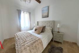 4 room, 140m2 Stone house for sale in Saint genies de fontedit - 429 000 € * 4 room, 140m2 Stone house for sale in Saint genies de fontedit - 429 000 € *